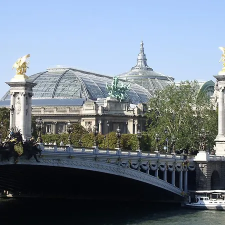 In Champs Elysees Area