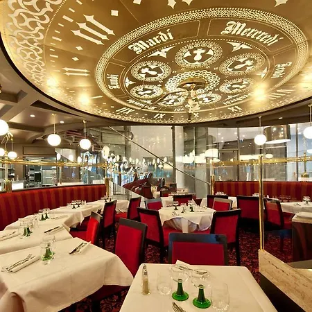 דירה In Champs Elysees Area פריז